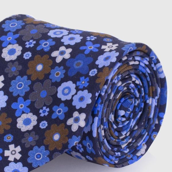 100% 5 Fold Silk Tie in a blue background and flowers