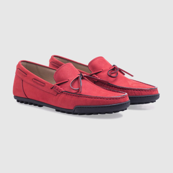 Driving shoe in nubuck leather with laces – red