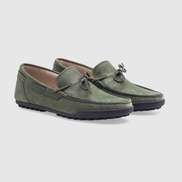 Driving shoe in nubuck leather with laces – green