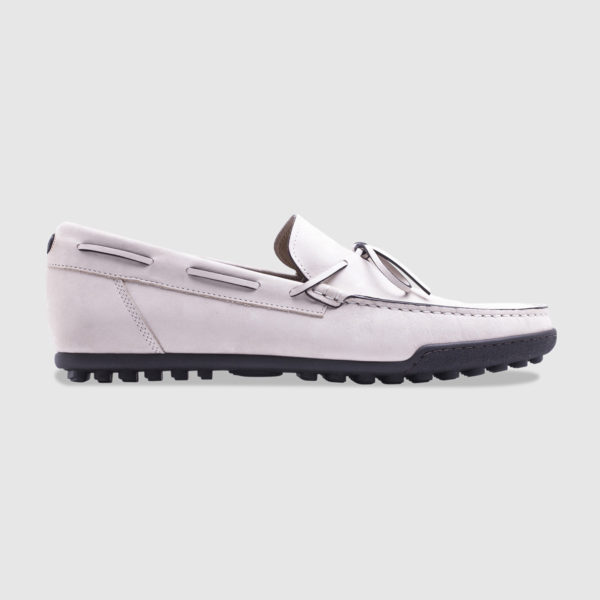Driving shoe in nubuck leather with laces – white