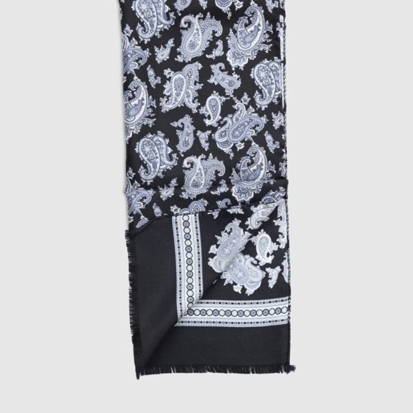 Silk scarf with Kashmir pattern