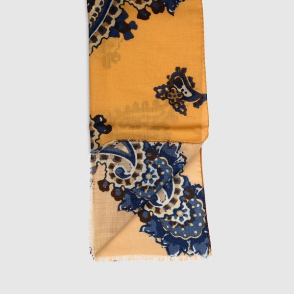 Wool Scarf with Large Kashmir Patterns